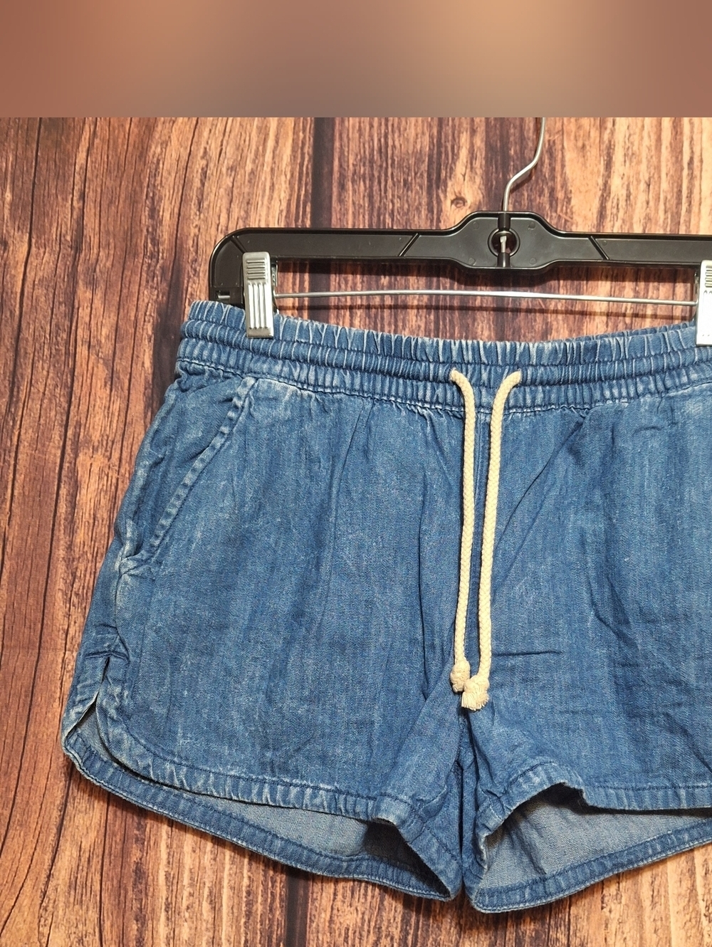 aerie light blue elastic waist denim-look shorts Womens Size XS.